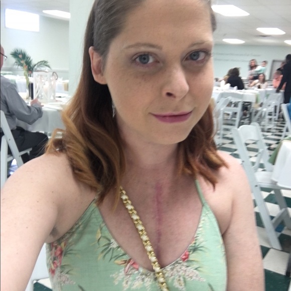 Meet your Posher, Lacey - Picture 5 of 5